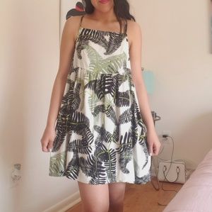 Woman Short Dress size 7/8 green